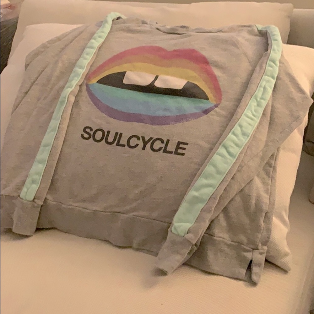 Sweatshirt